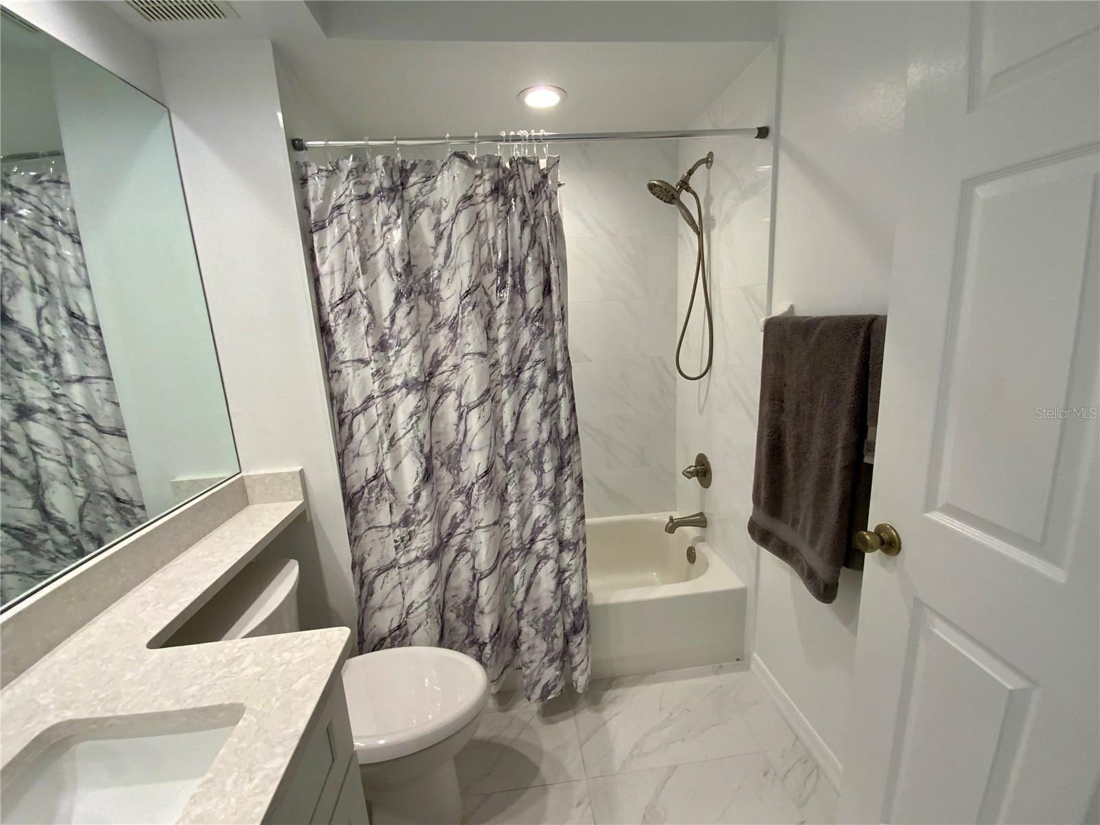 Image 30 of 50 For 6315 Shoreline Drive 3204