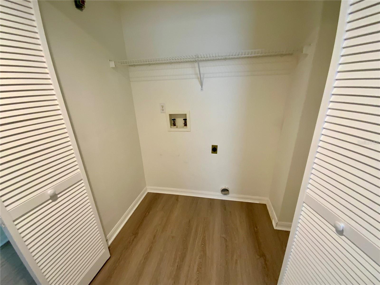 Image 36 of 50 For 6315 Shoreline Drive 3204