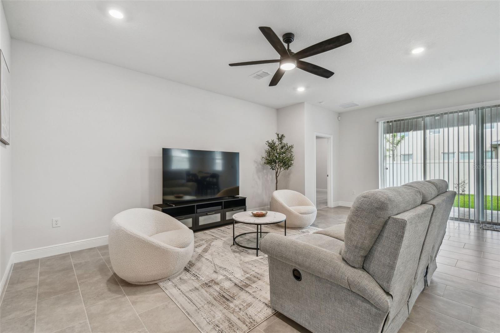 Image 12 of 63 For 2518 Chapel Oak Bend