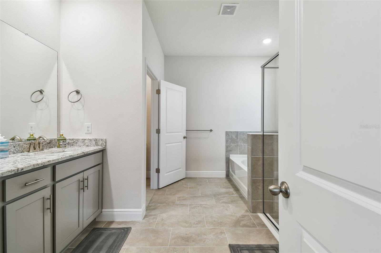 Image 36 of 63 For 2518 Chapel Oak Bend