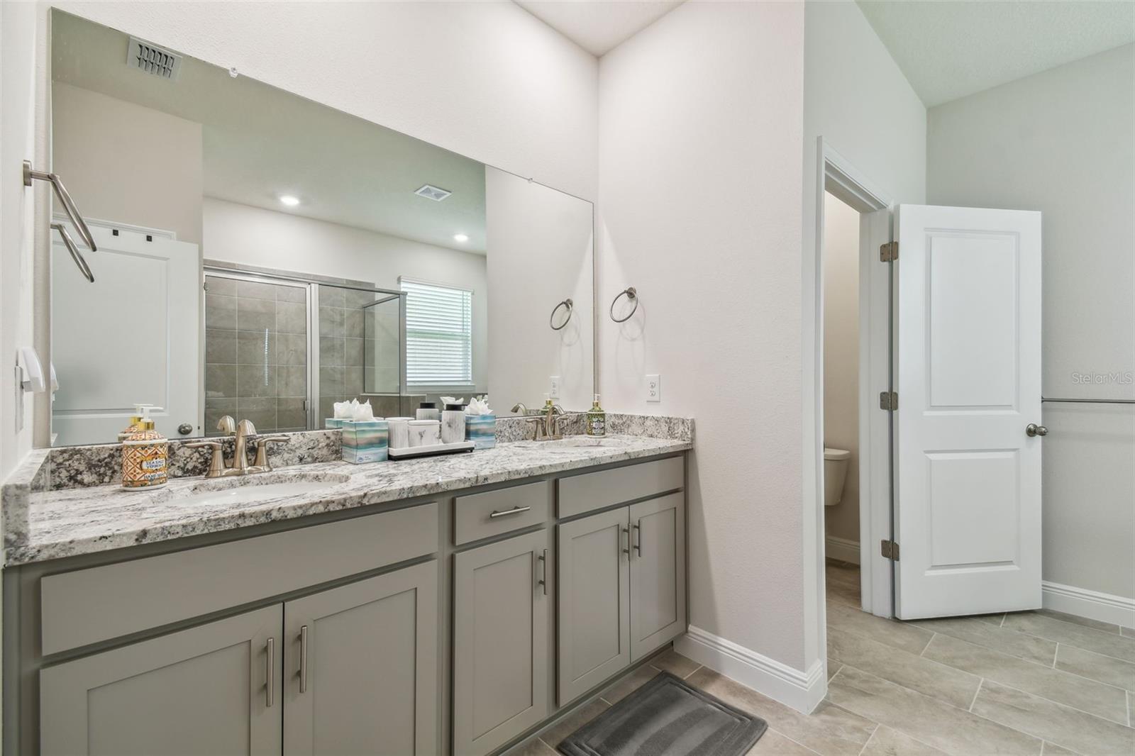 Image 38 of 63 For 2518 Chapel Oak Bend
