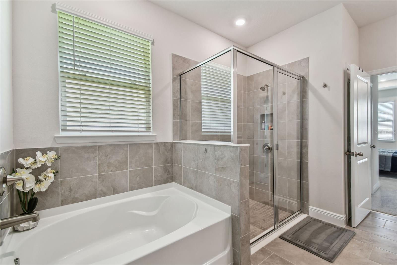 Image 42 of 63 For 2518 Chapel Oak Bend