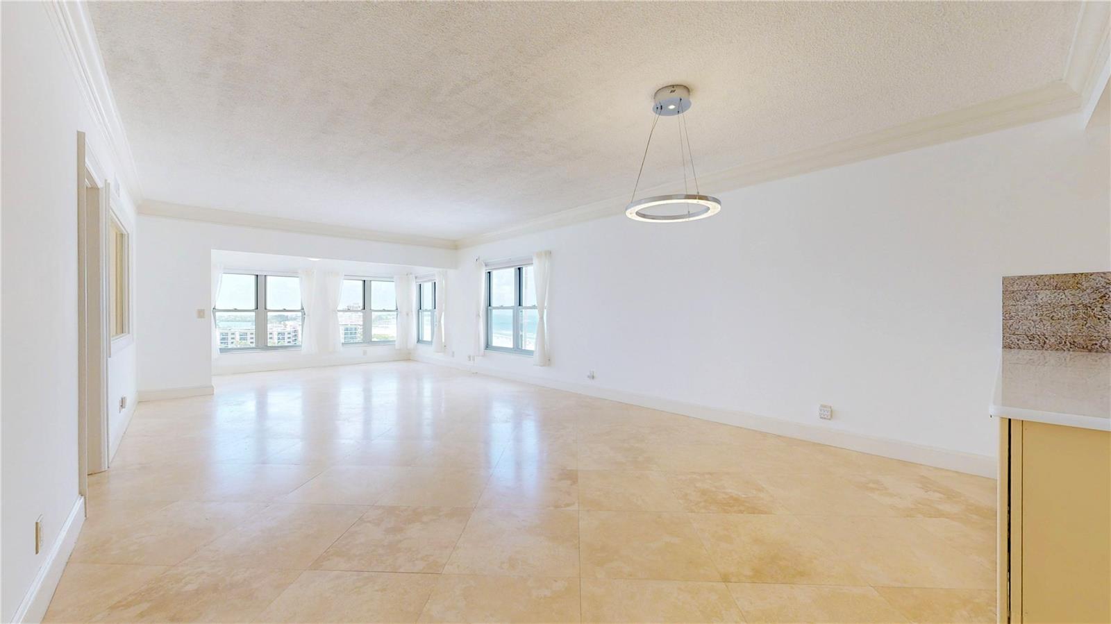 Image 14 of 61 For 4950 Gulf Boulevard 903
