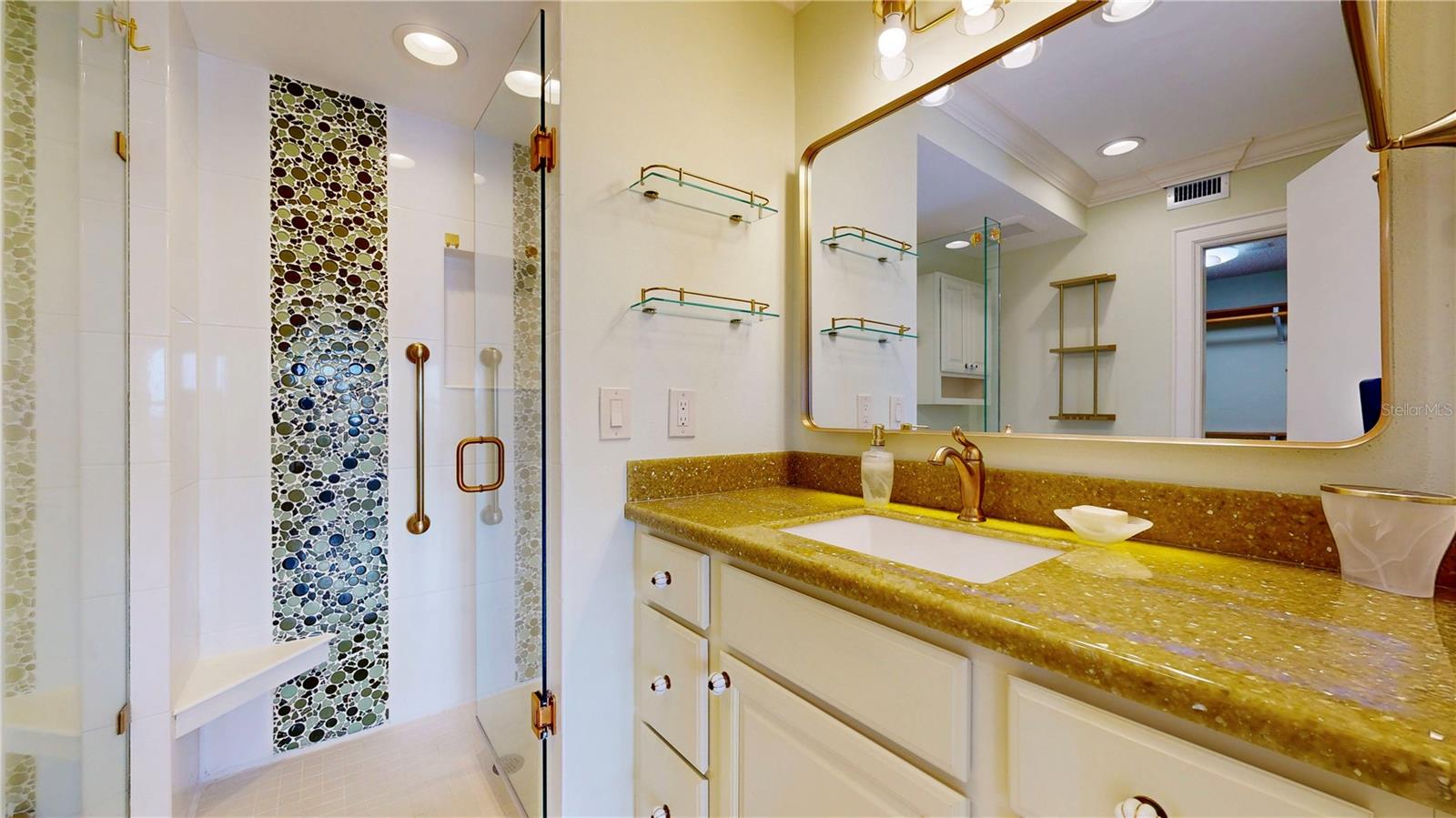Image 31 of 61 For 4950 Gulf Boulevard 903
