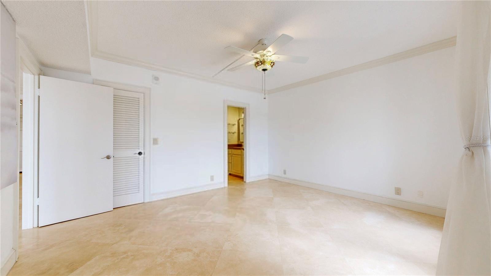 Image 35 of 61 For 4950 Gulf Boulevard 903