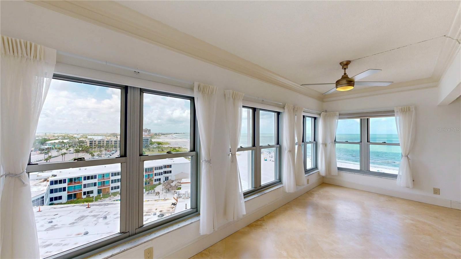 Image 36 of 61 For 4950 Gulf Boulevard 903