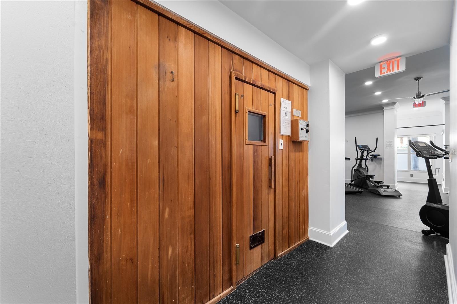 Image 42 of 61 For 4950 Gulf Boulevard 903