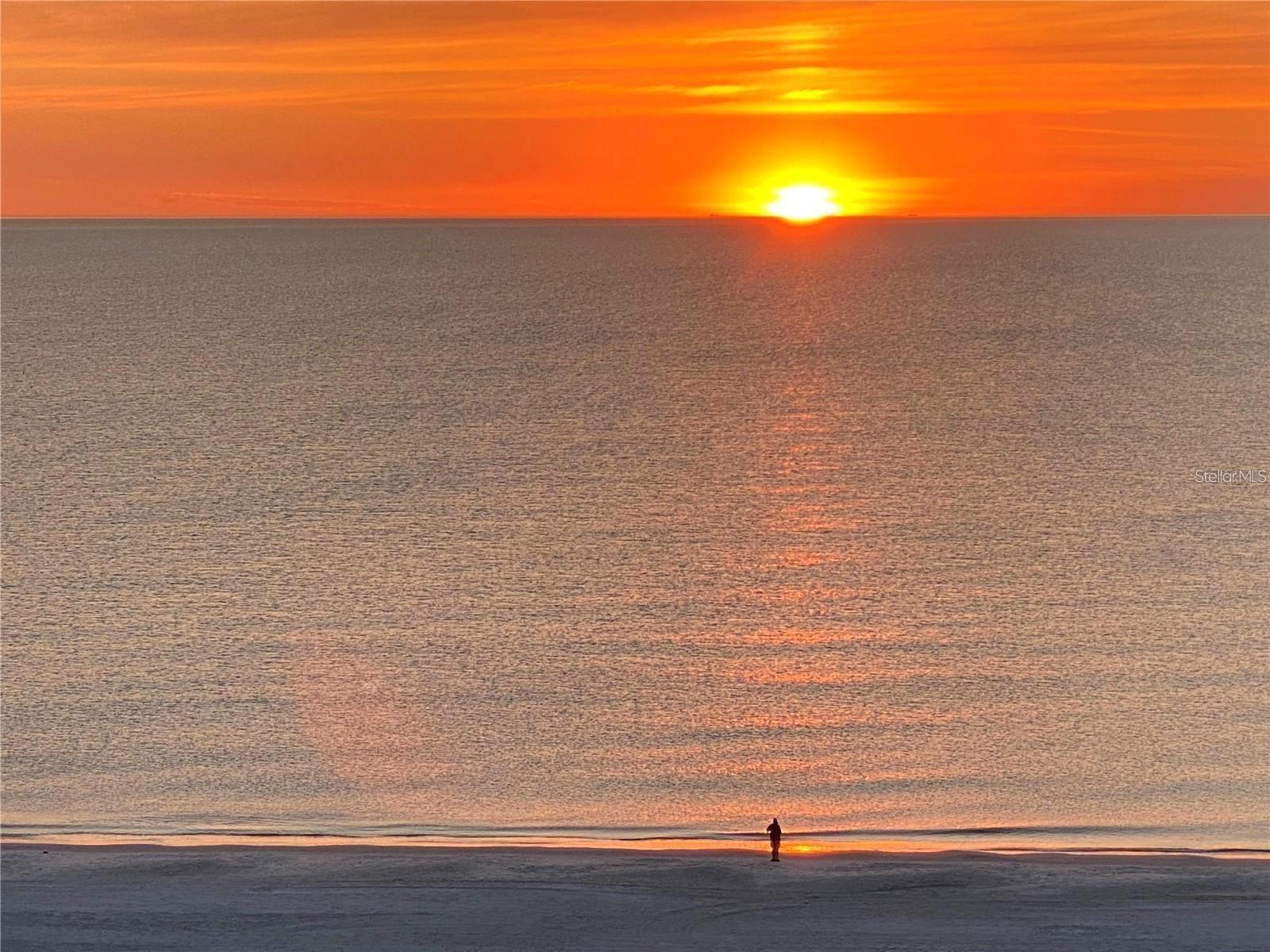 Image 7 of 61 For 4950 Gulf Boulevard 903