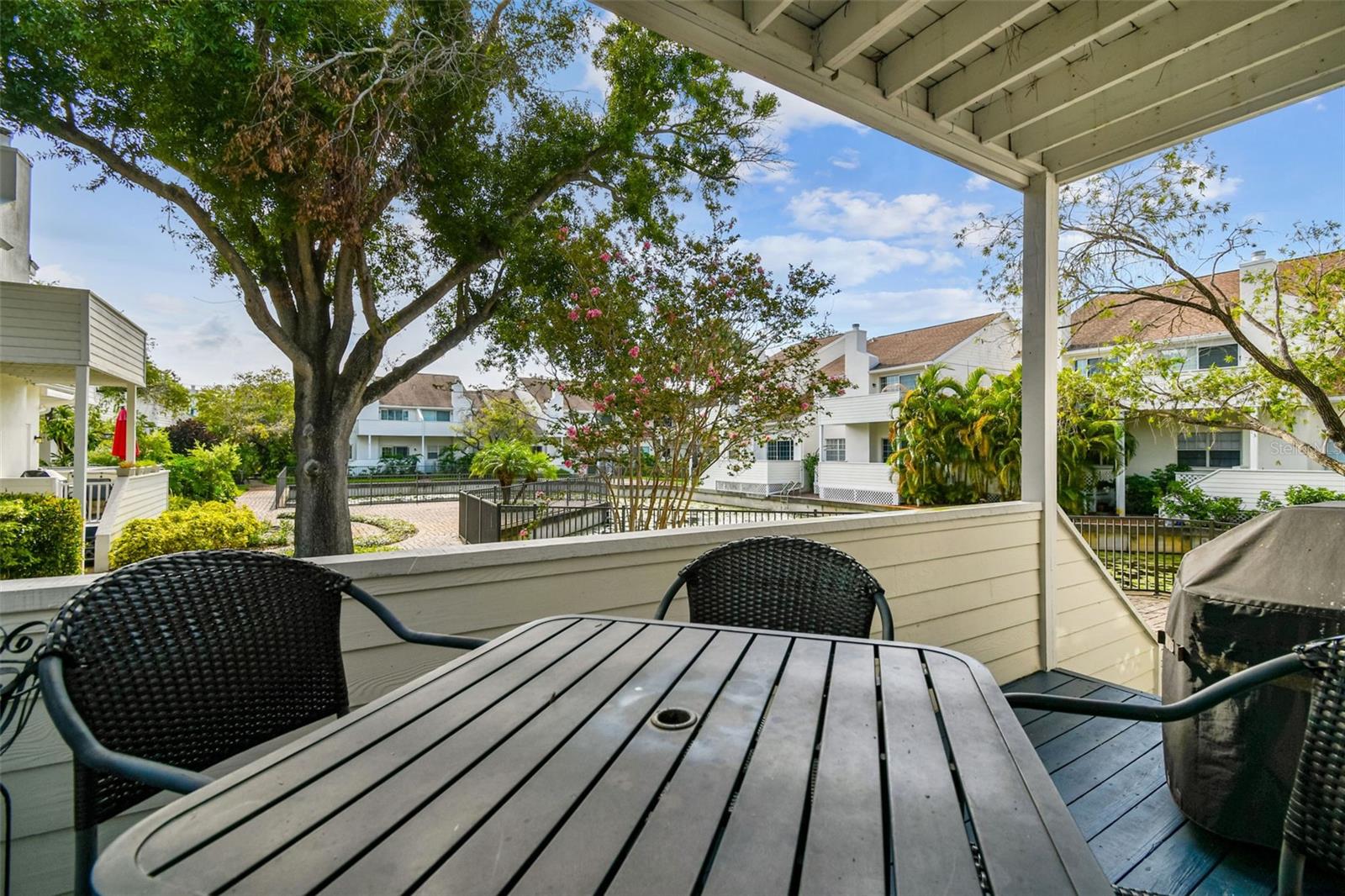 Image 15 of 56 For 5207 Bayshore Boulevard 16