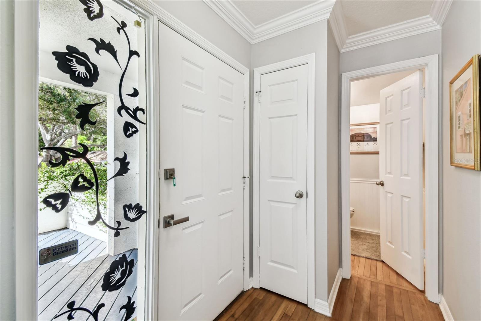 Image 6 of 56 For 5207 Bayshore Boulevard 16