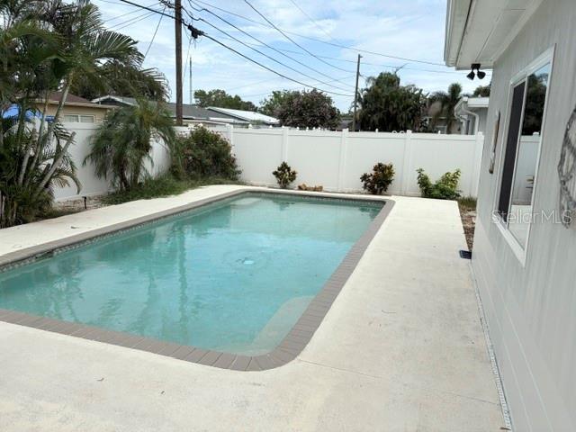 Image 10 of 12 For 5635 20th Avenue N