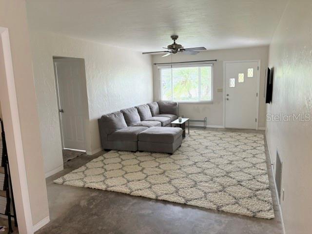 Image 2 of 12 For 5635 20th Avenue N