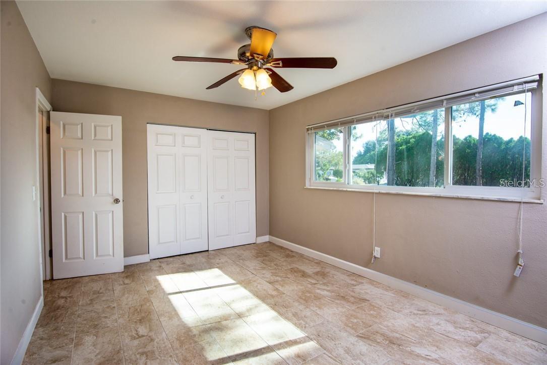 Image 15 of 26 For 2074 Greenbriar Boulevard
