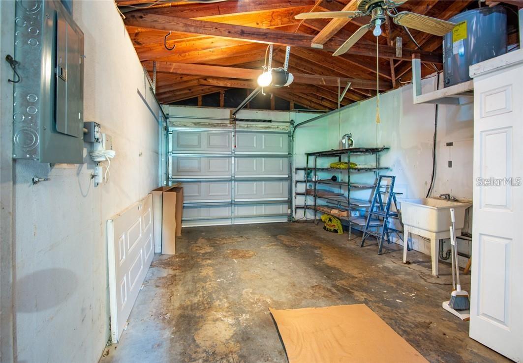Image 26 of 26 For 2074 Greenbriar Boulevard