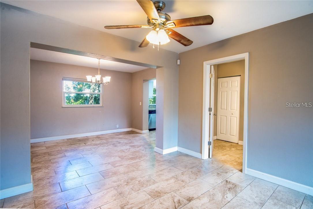 Image 7 of 26 For 2074 Greenbriar Boulevard