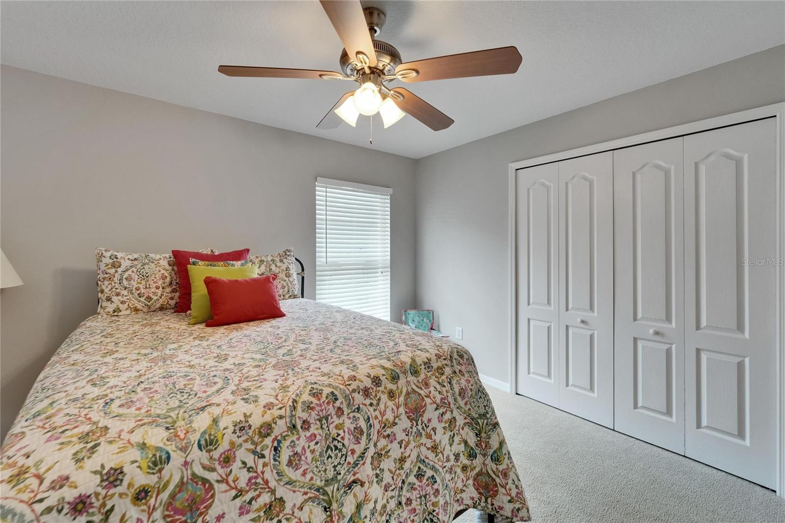 Listing photo id 42 for 607 Tuscanny Street