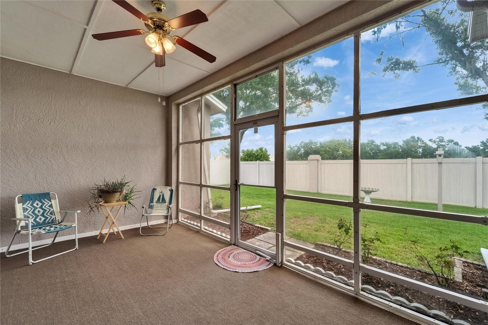 Listing photo id 44 for 607 Tuscanny Street