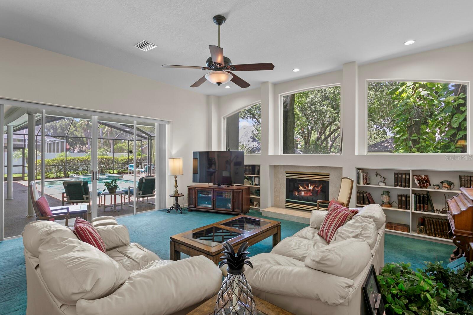 Image 4 of 32 For 6306 Queensway Drive
