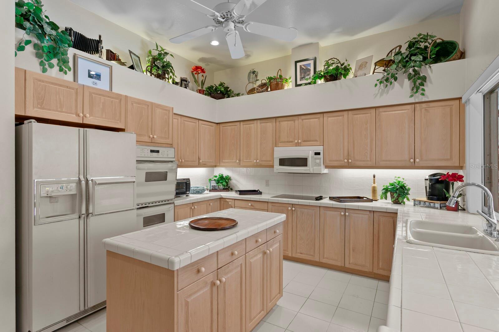 Image 9 of 32 For 6306 Queensway Drive