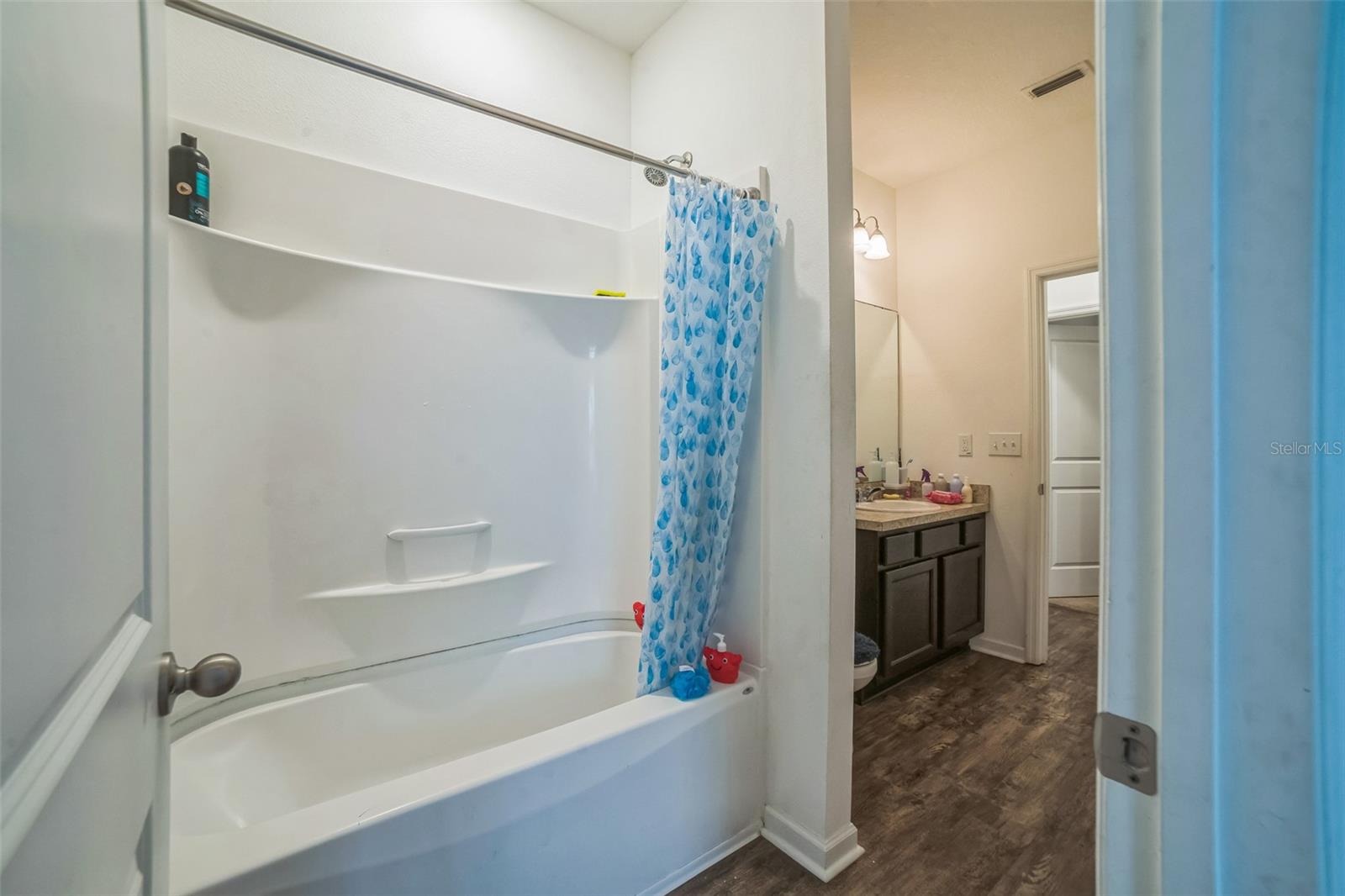 Image 23 of 31 For 4710 Osprey Way