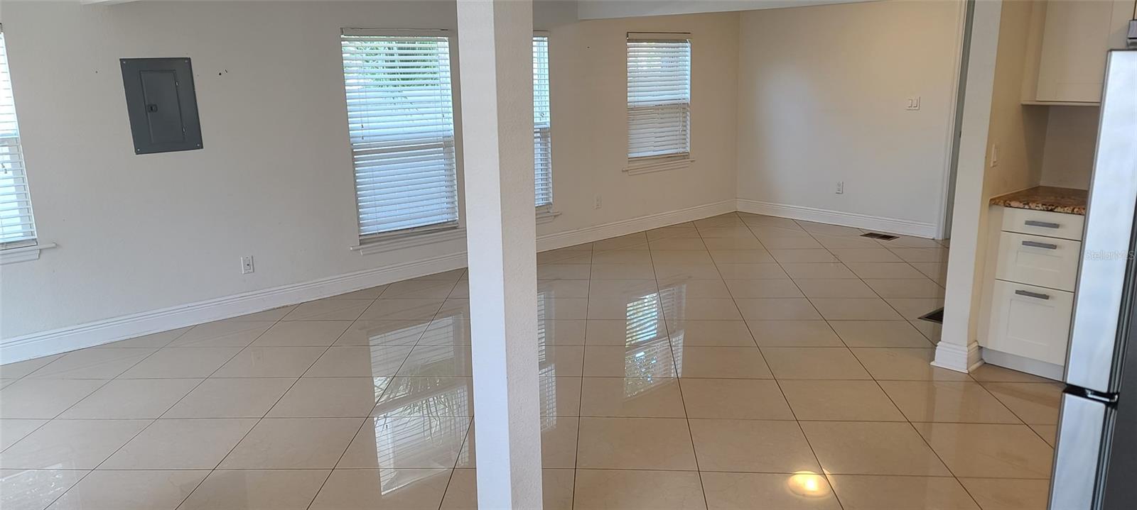 Image 3 of 8 For 807 Turner Street 4