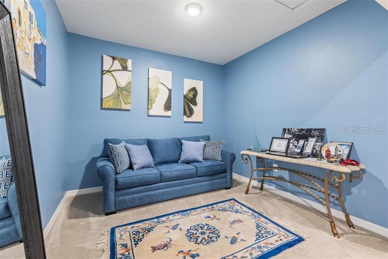 Image 9 of 29 For 1117 Hillhurst Drive