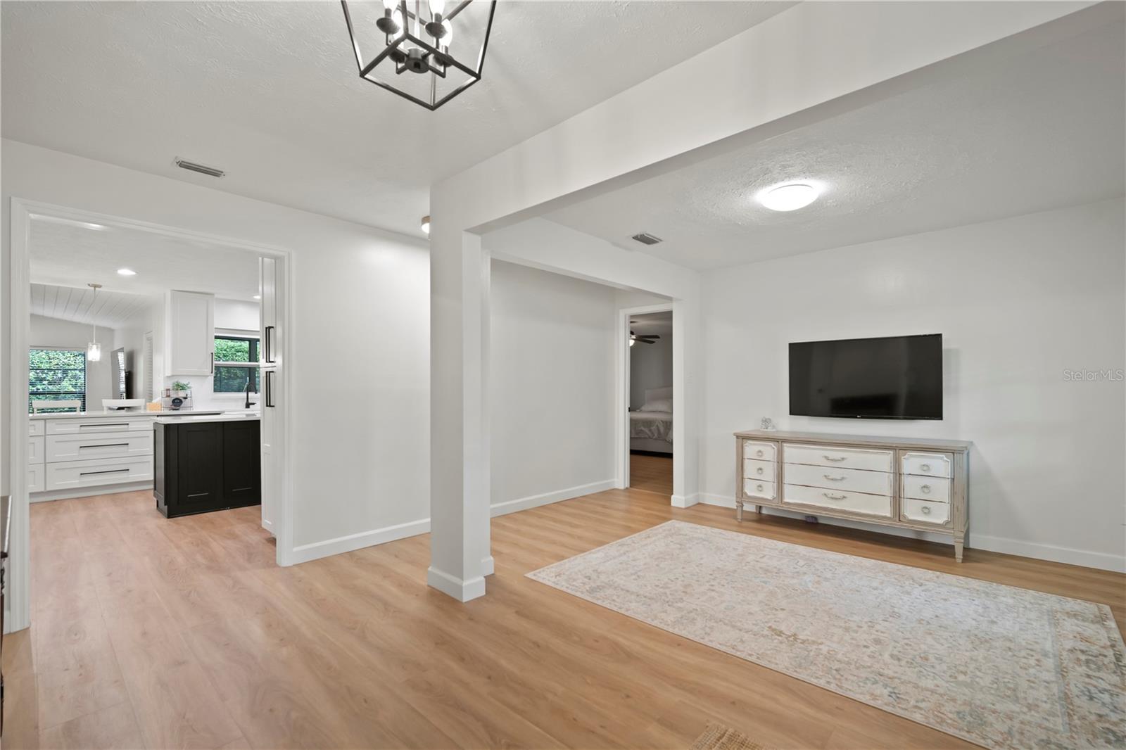 Image 11 of 39 For 22238 River Rock Drive