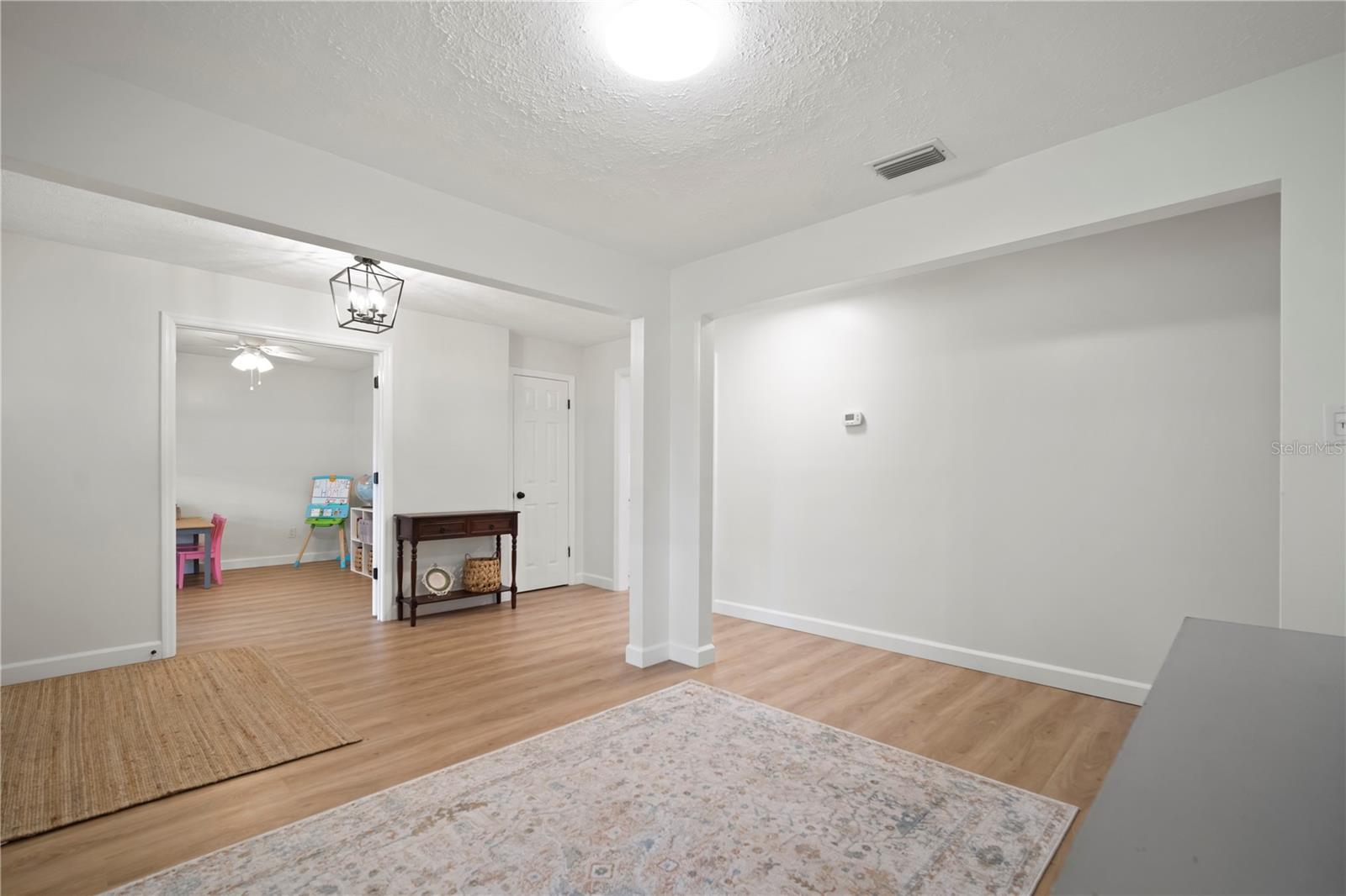 Image 13 of 39 For 22238 River Rock Drive