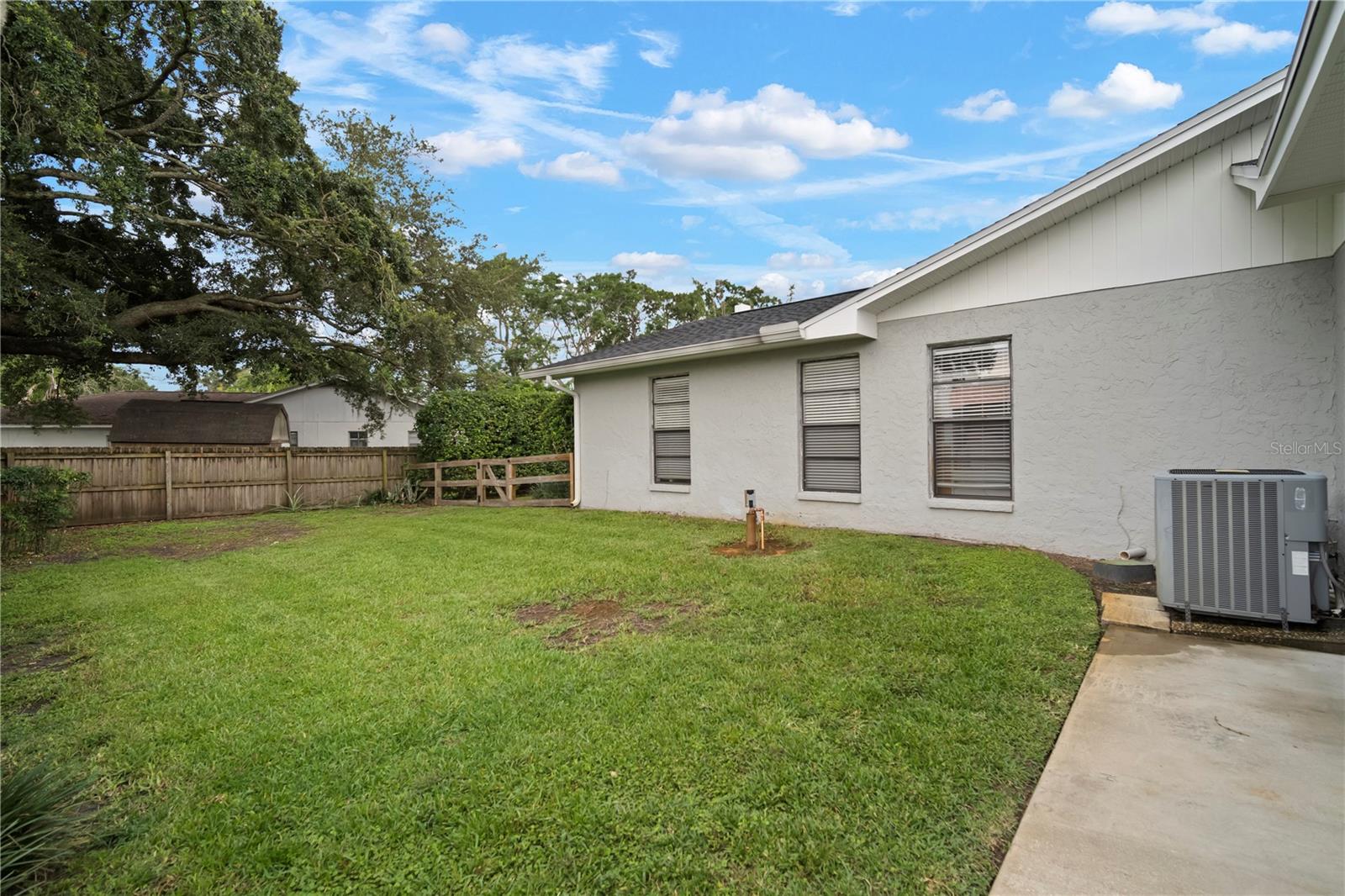 Image 32 of 39 For 22238 River Rock Drive