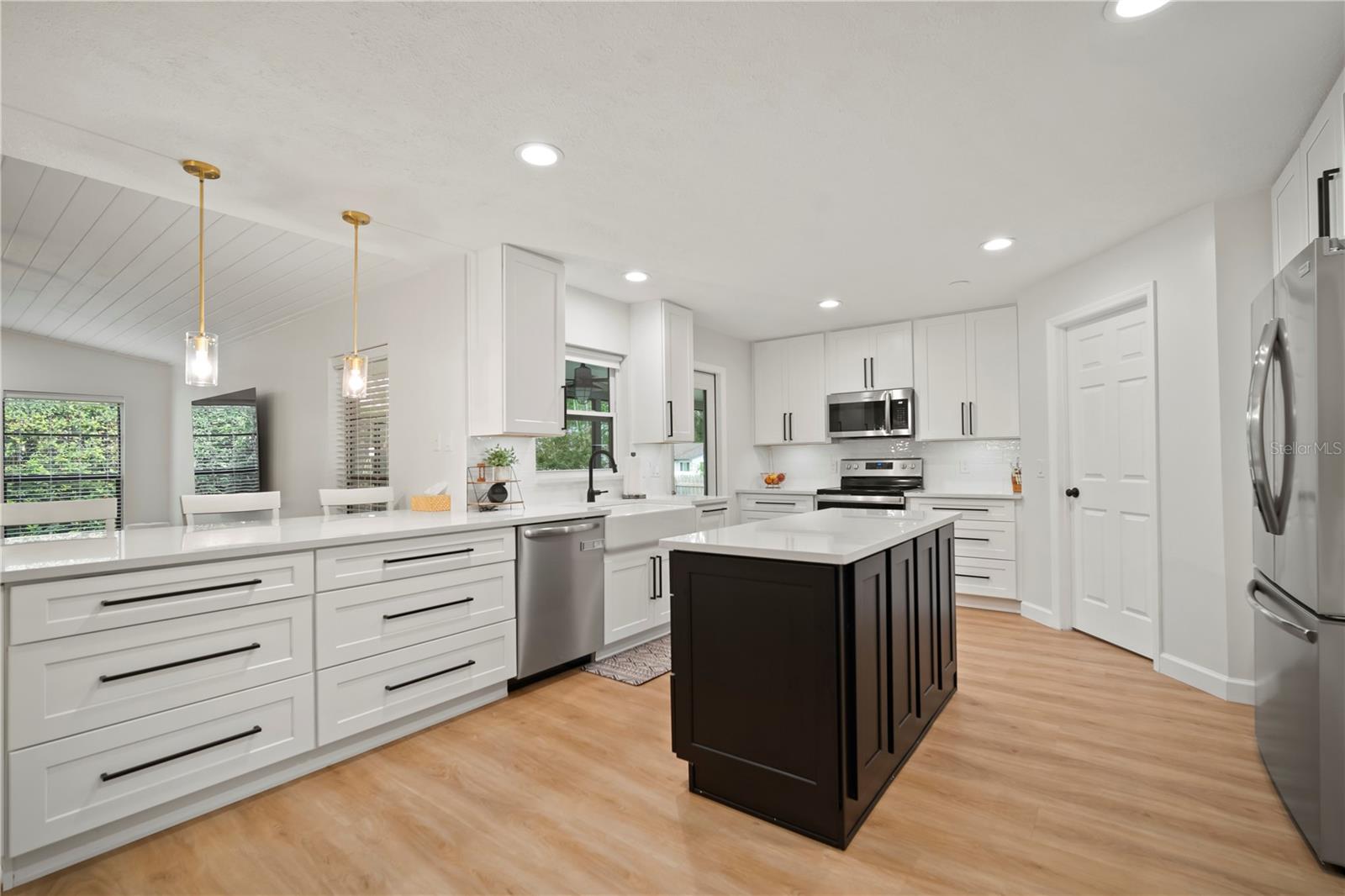 Image 5 of 39 For 22238 River Rock Drive