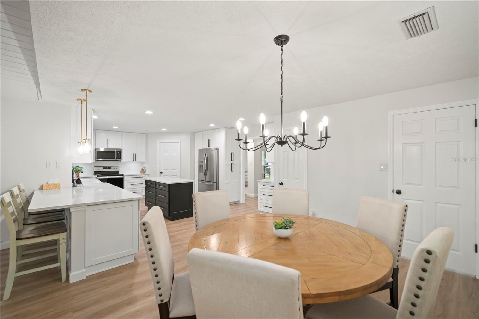 Image 8 of 39 For 22238 River Rock Drive