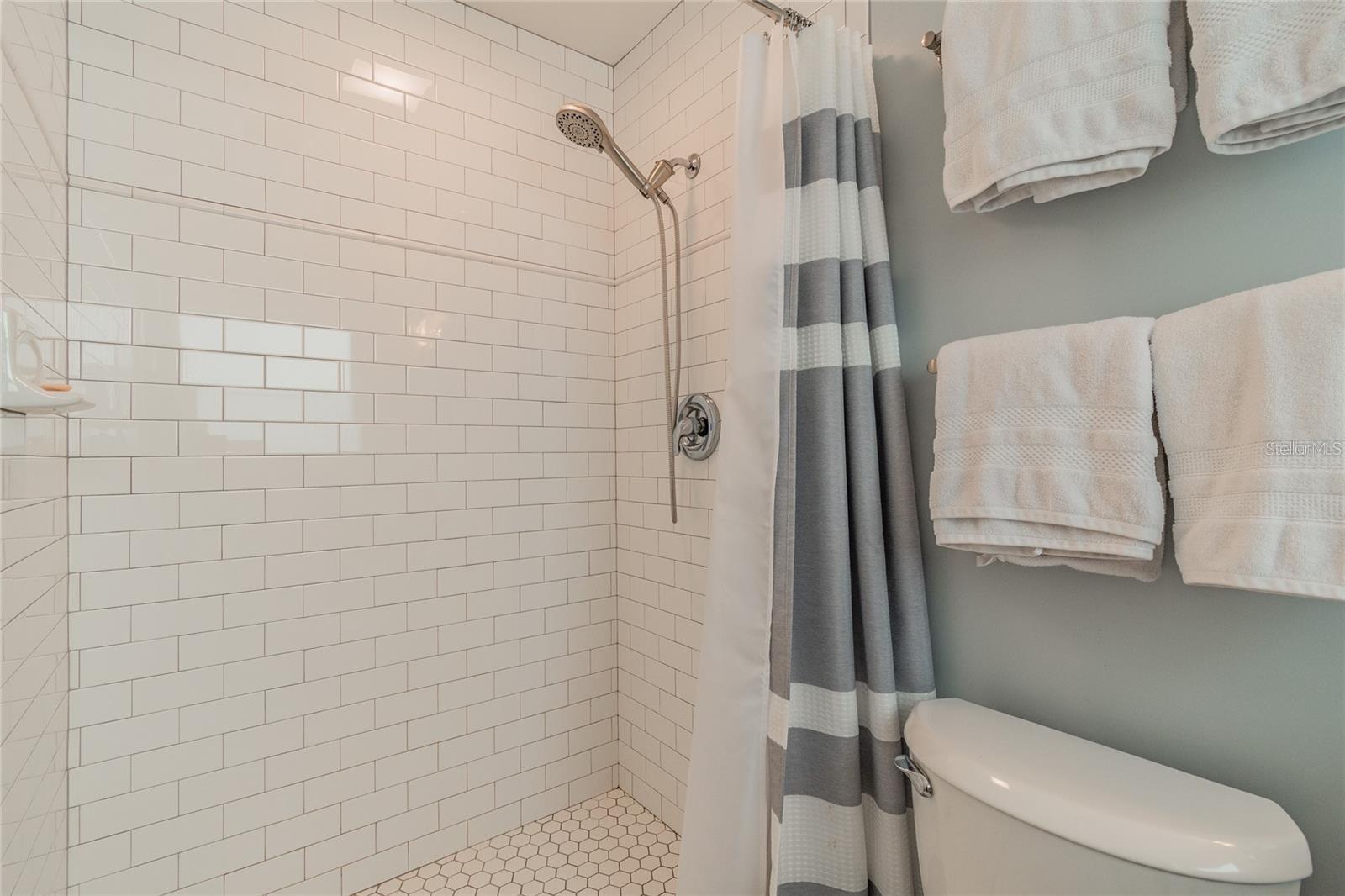 Image 18 of 30 For 109 24th Street