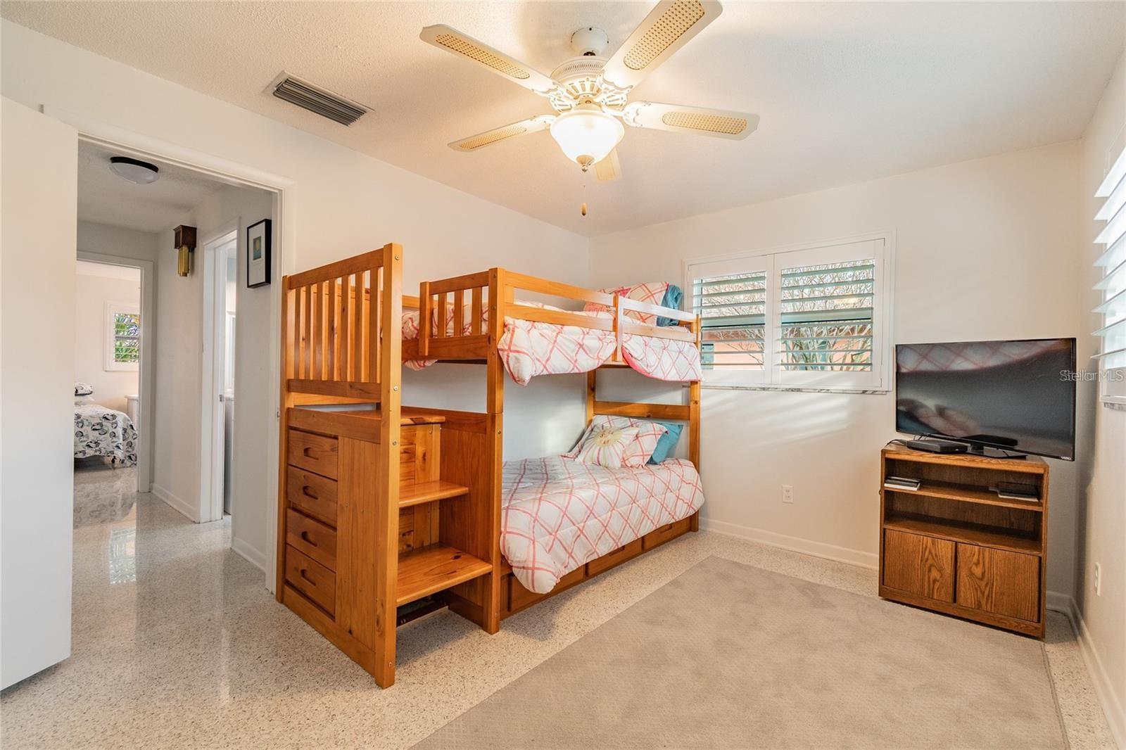 Image 22 of 30 For 109 24th Street