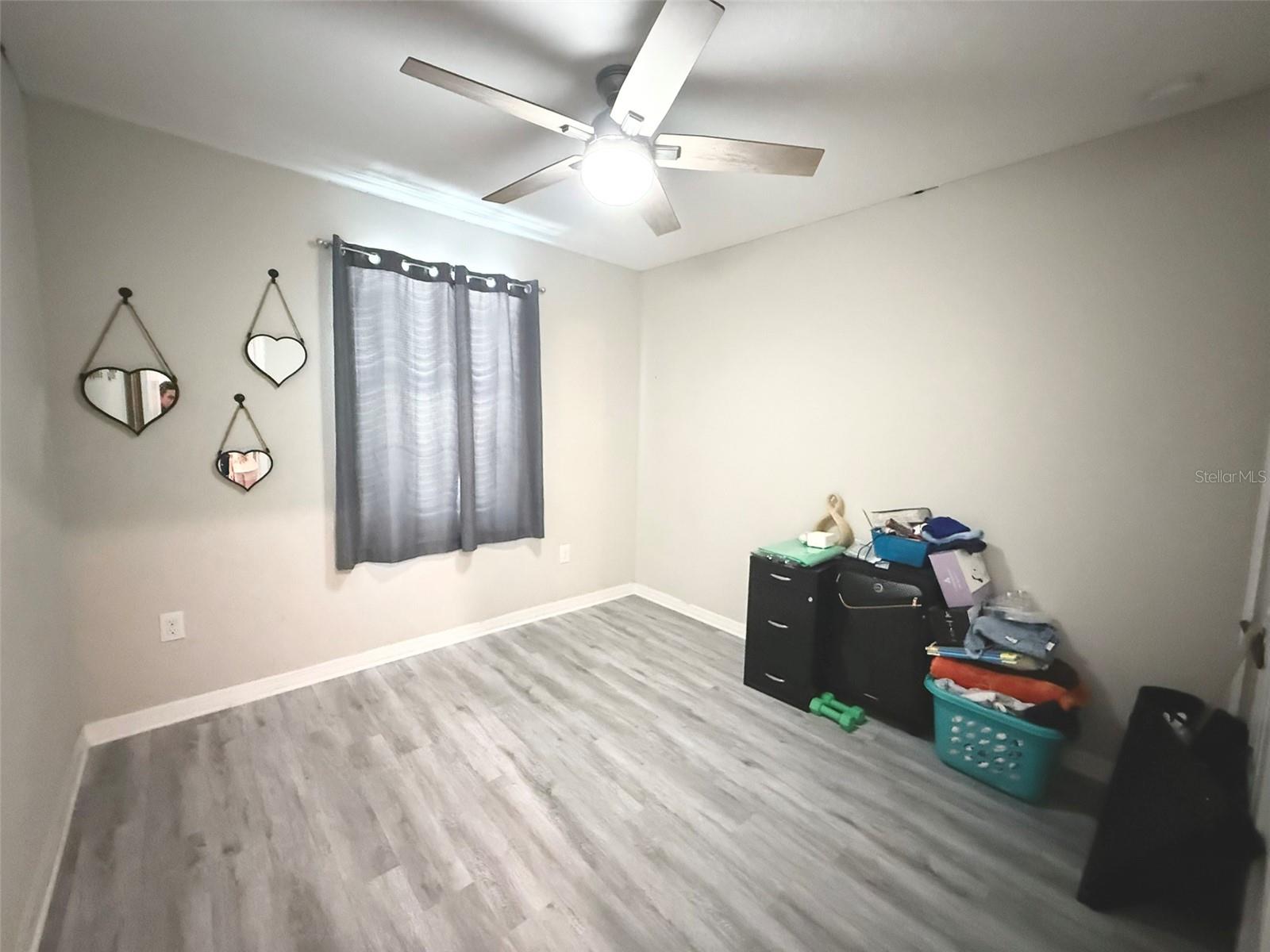 Listing photo id 9 for 10221 Carloway Hills Drive