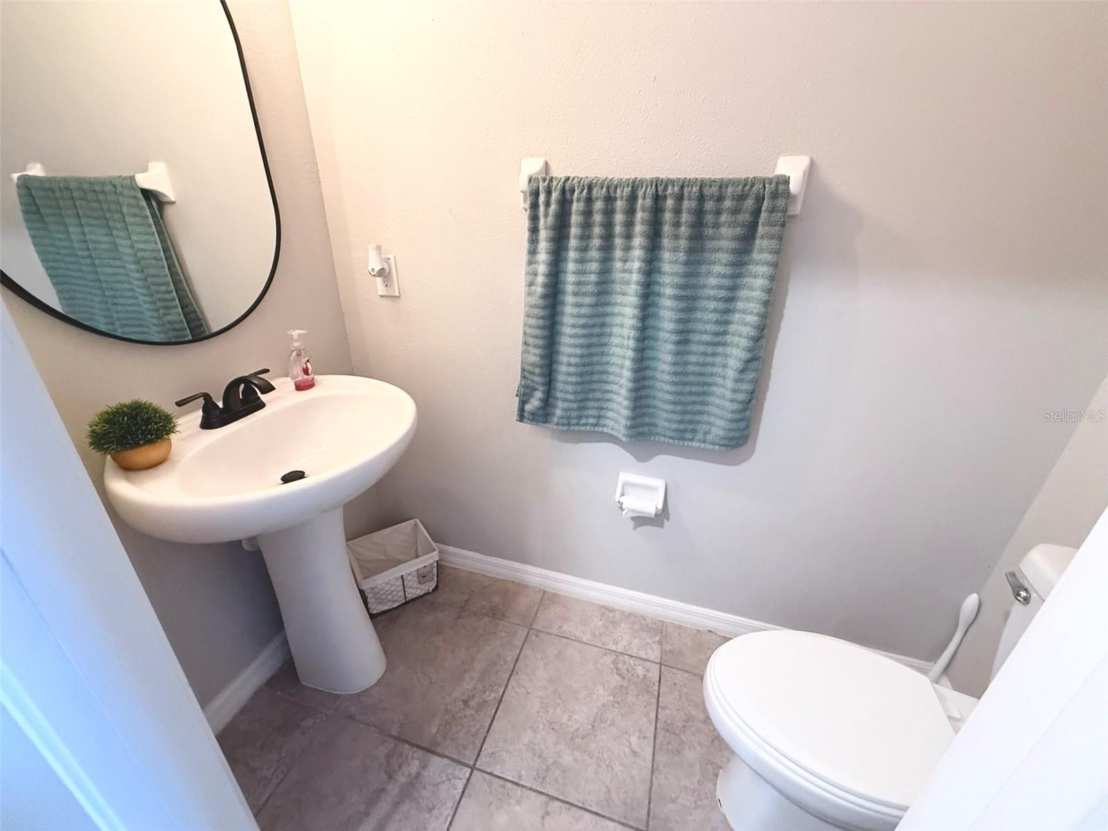 Listing photo id 14 for 10221 Carloway Hills Drive