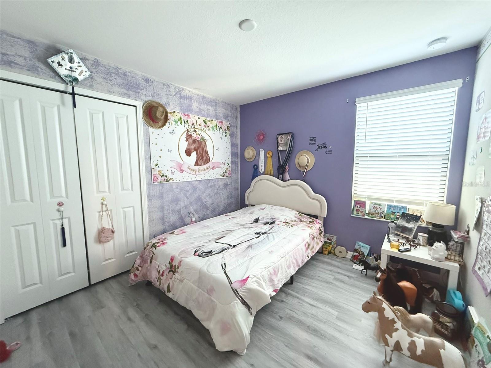 Listing photo id 7 for 10221 Carloway Hills Drive