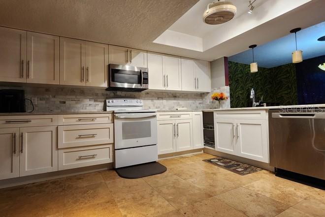 Image 6 of 18 For 4811 Puritan Circle 4811