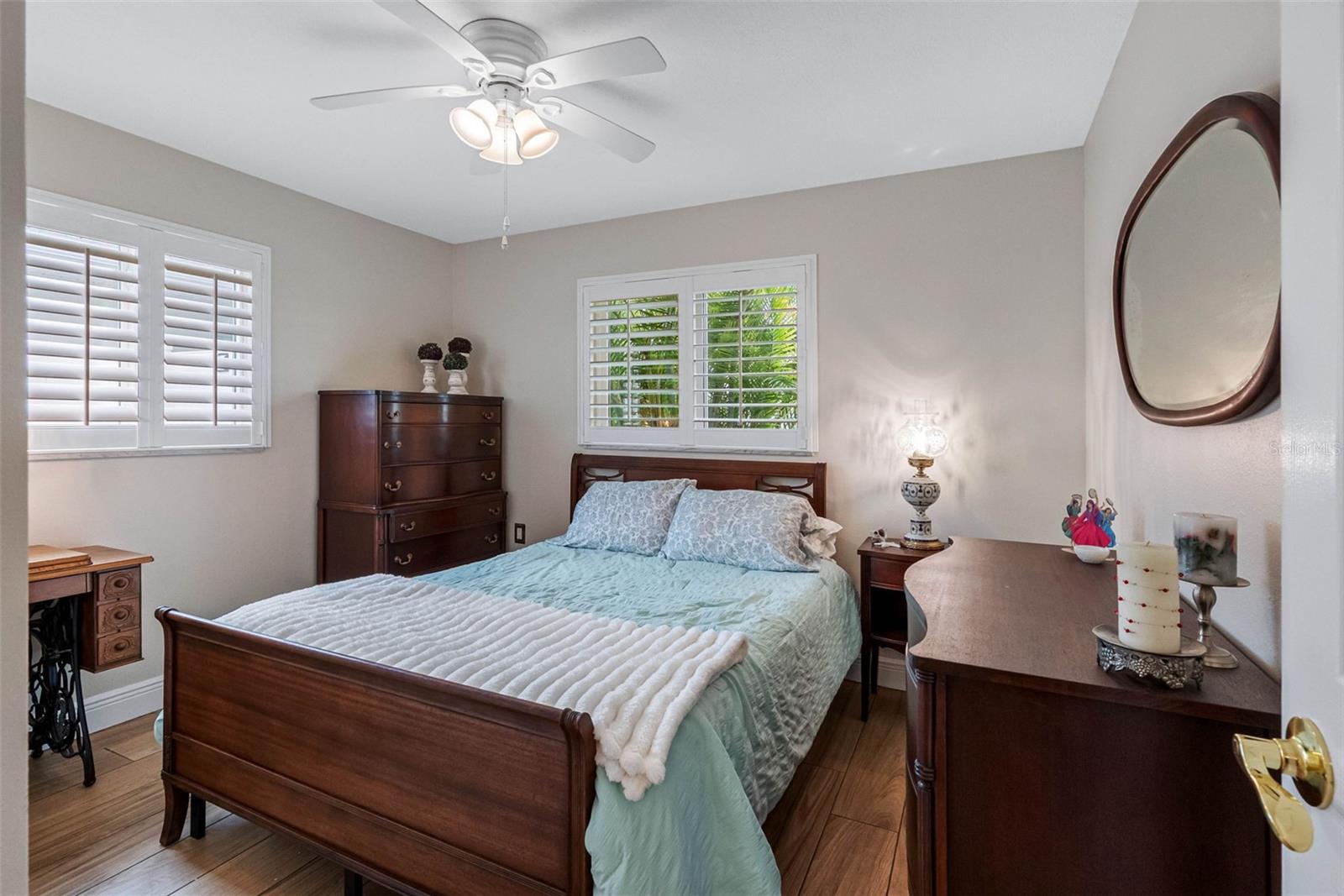 Listing photo id 30 for 621 77th Avenue