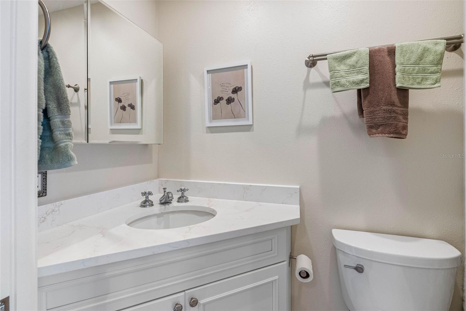 Listing photo id 33 for 621 77th Avenue