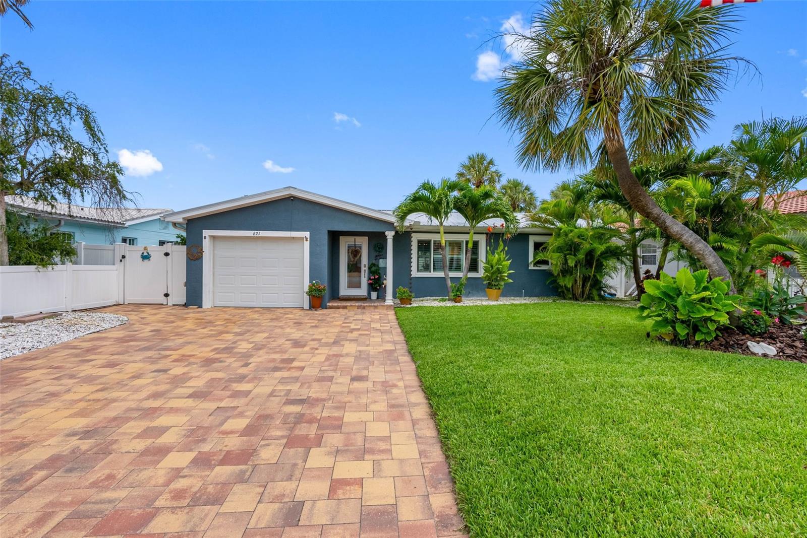 Listing photo id 43 for 621 77th Avenue