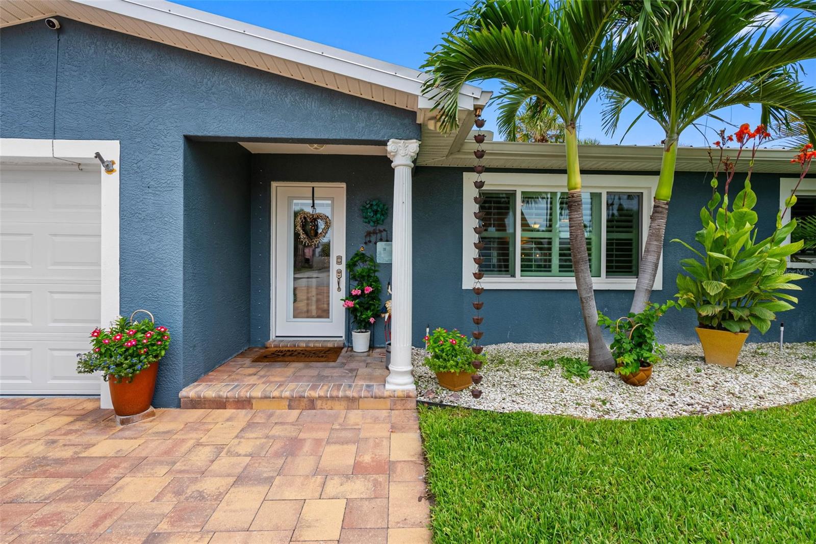 Listing photo id 44 for 621 77th Avenue