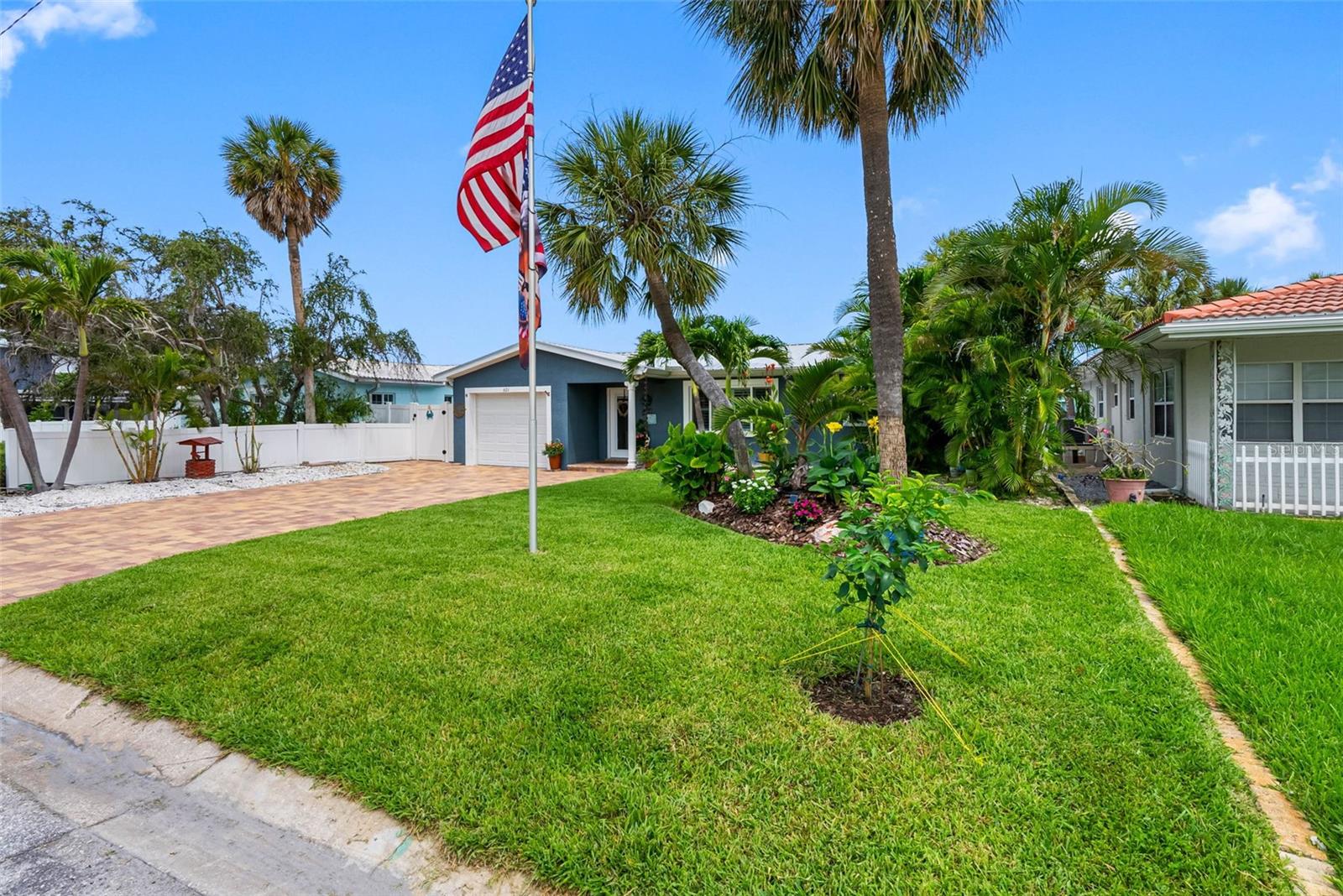 Listing photo id 45 for 621 77th Avenue
