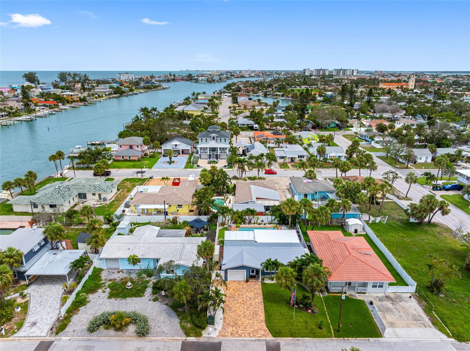 Listing photo id 53 for 621 77th Avenue