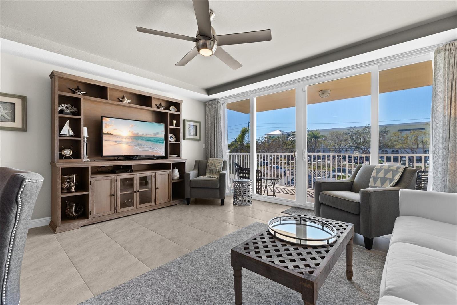 Image 14 of 47 For 223 Island Way  2c