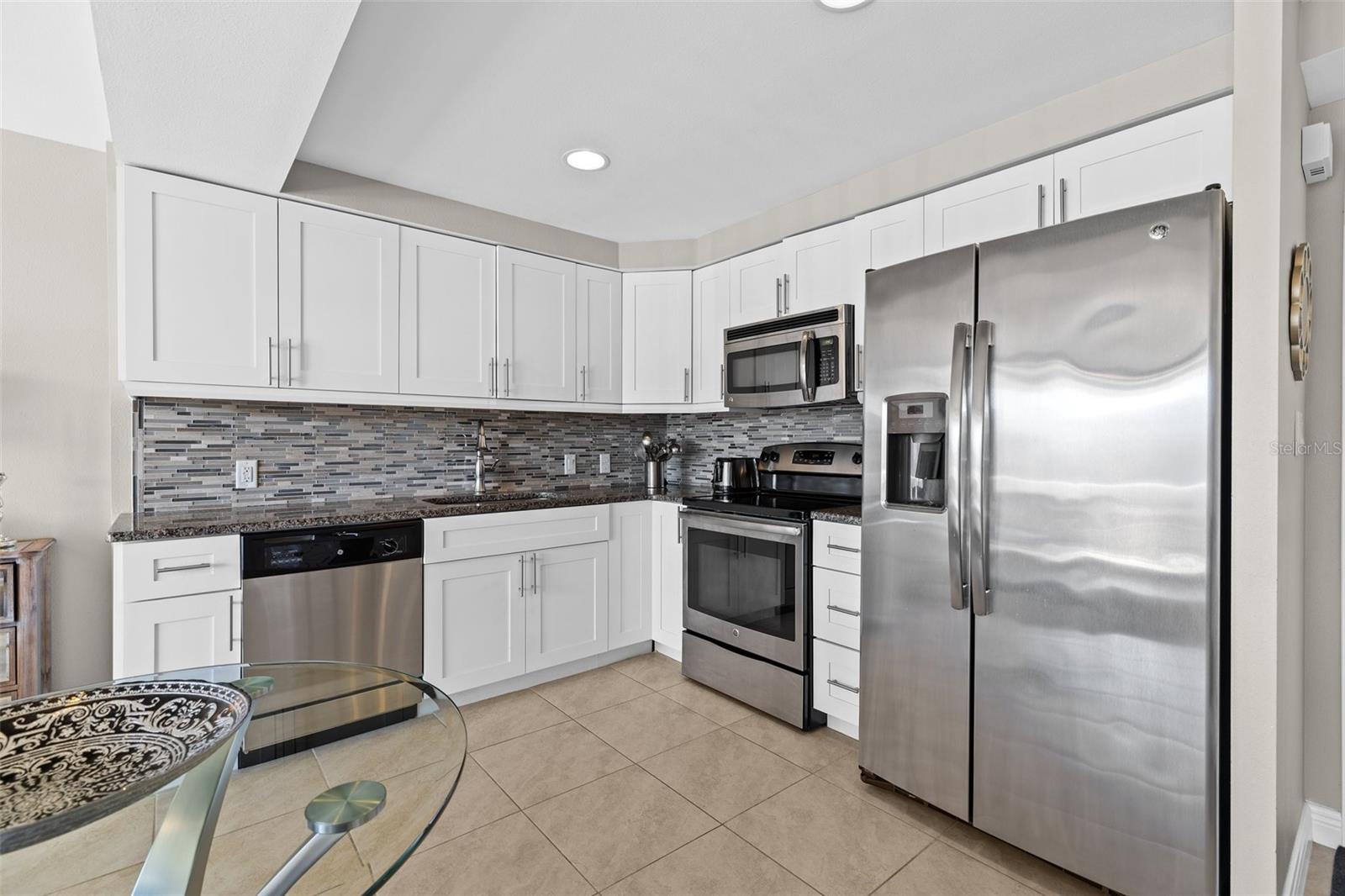 Image 18 of 47 For 223 Island Way  2c