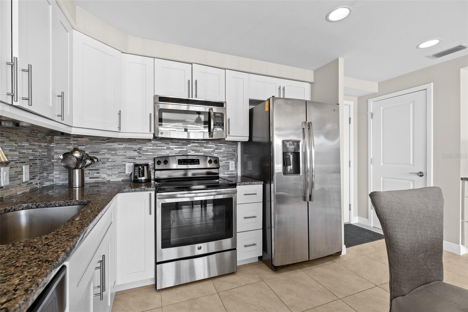 Image 19 of 47 For 223 Island Way  2c