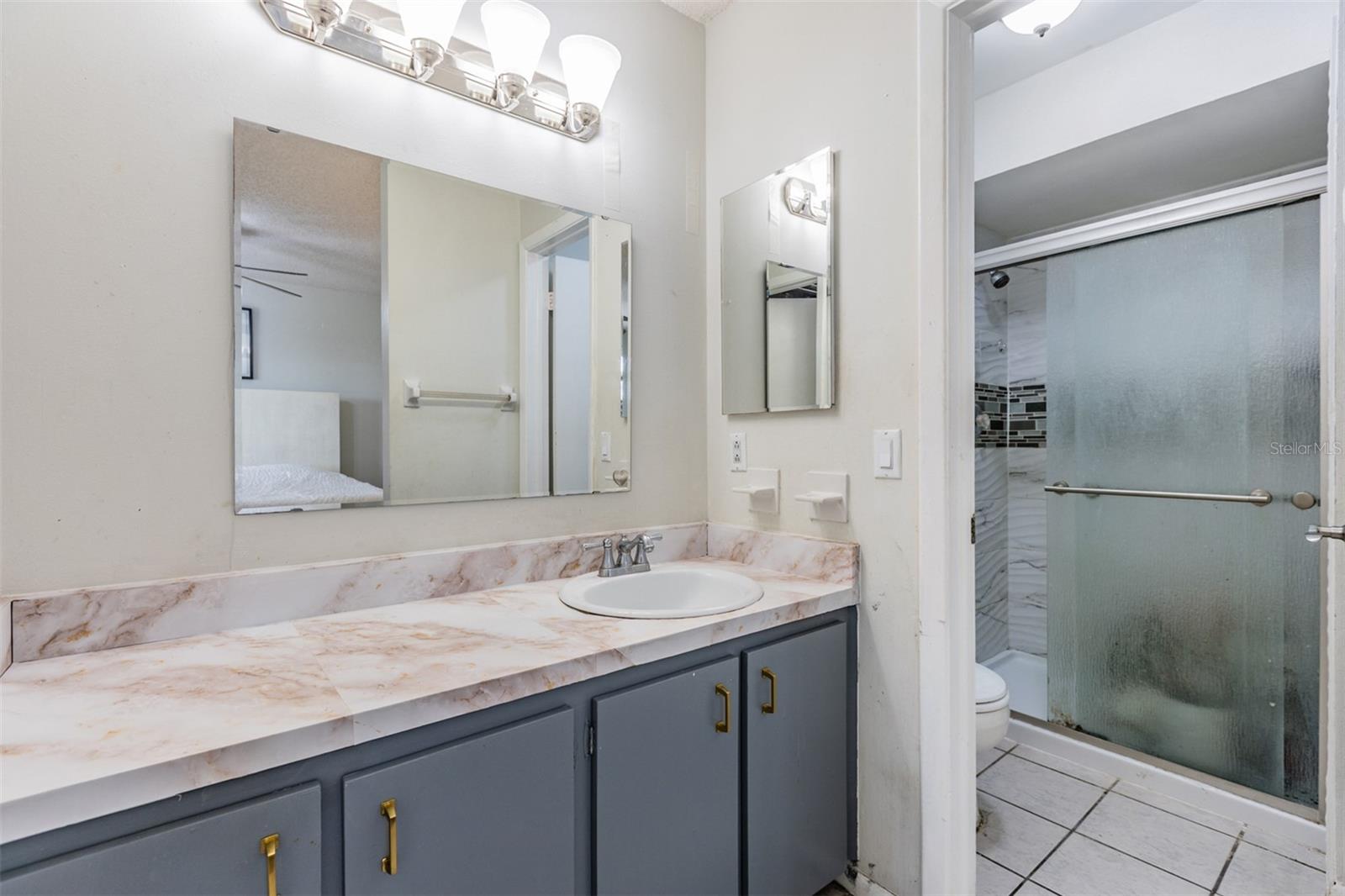 Image 18 of 28 For 10520 Winrock Place