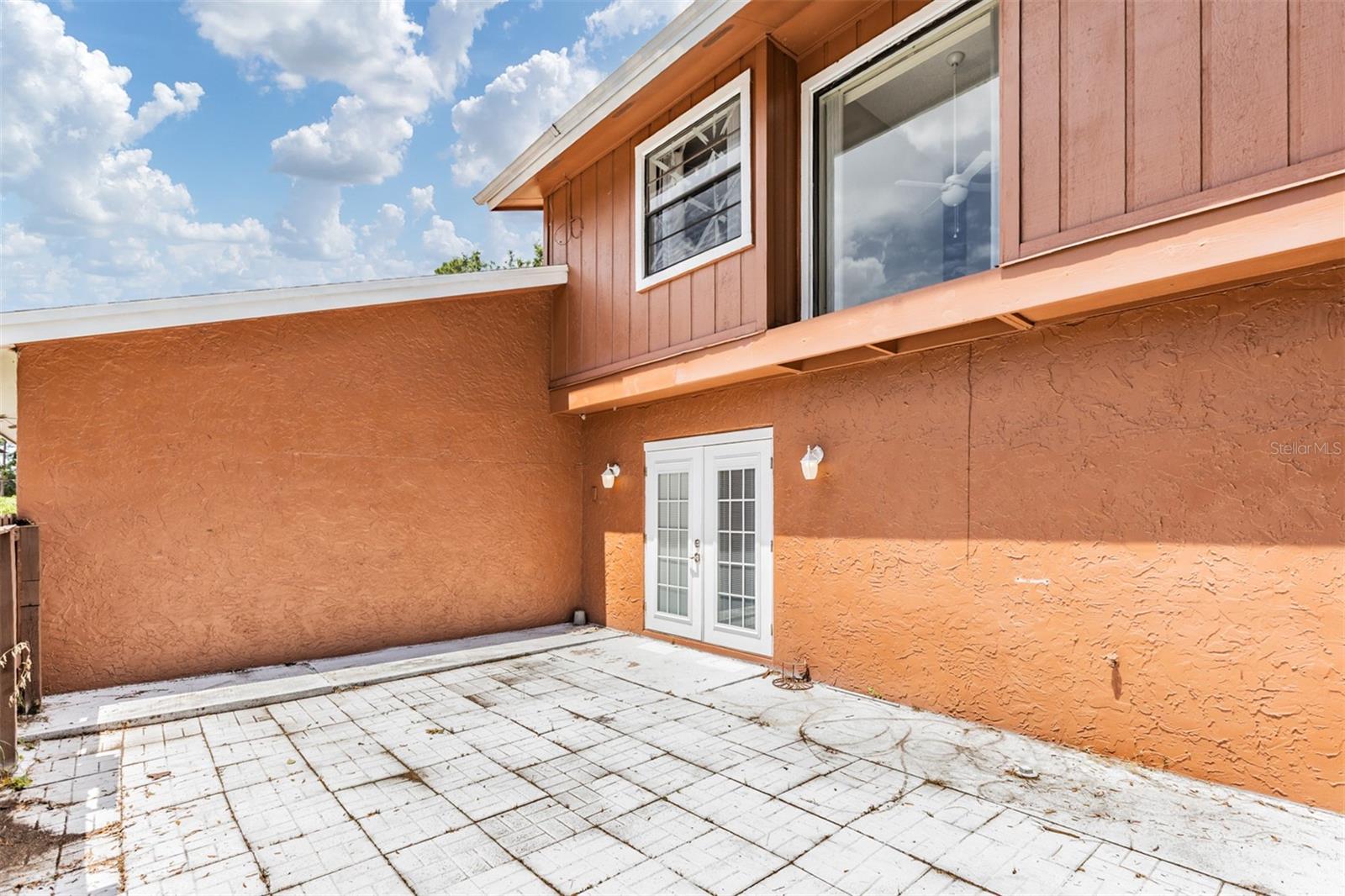 Image 21 of 28 For 10520 Winrock Place