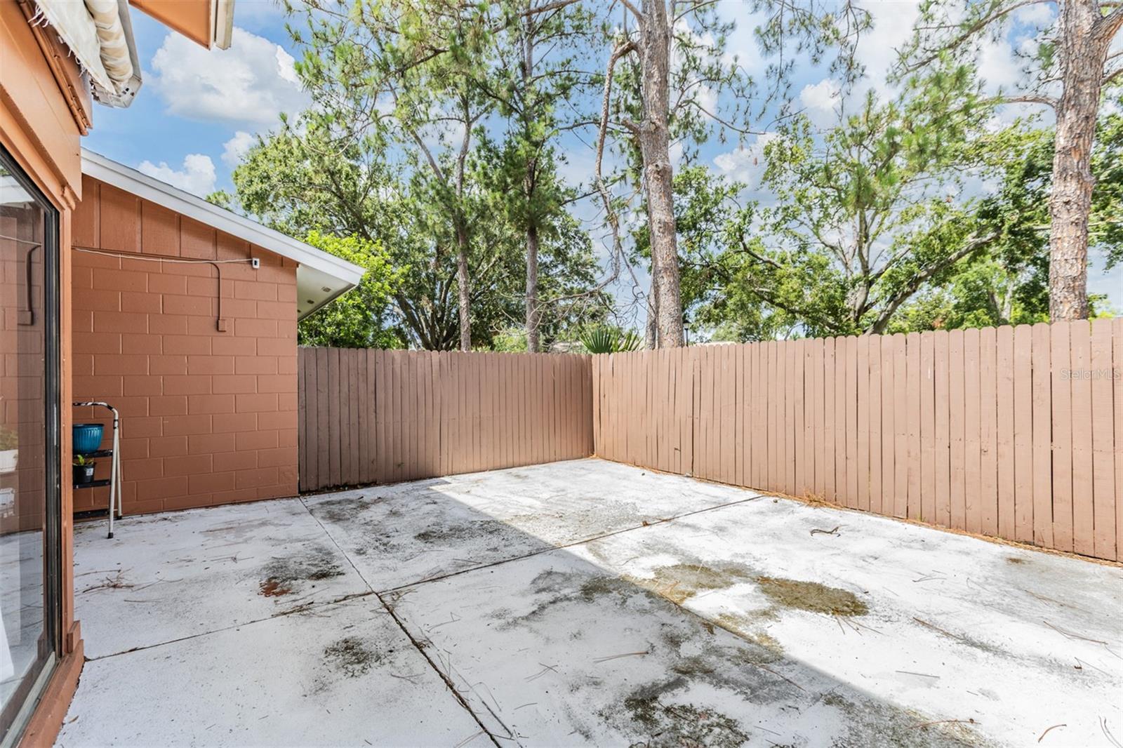 Image 22 of 28 For 10520 Winrock Place