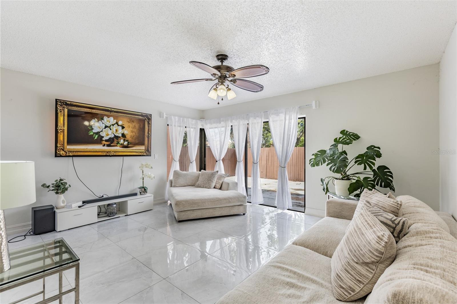 Image 4 of 28 For 10520 Winrock Place